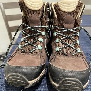 Oboz hiking shoes